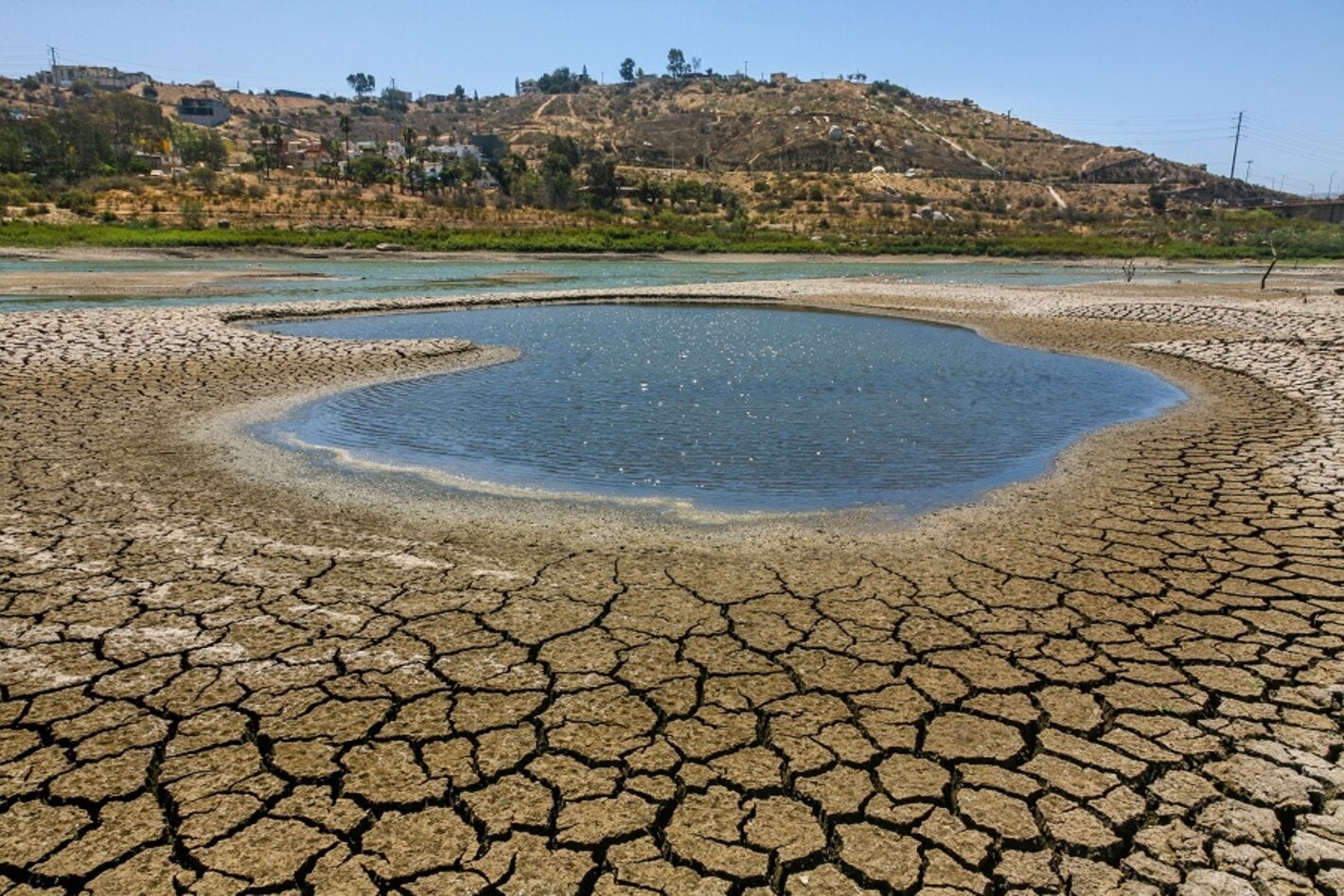 Lago afectado por la sequía en México.