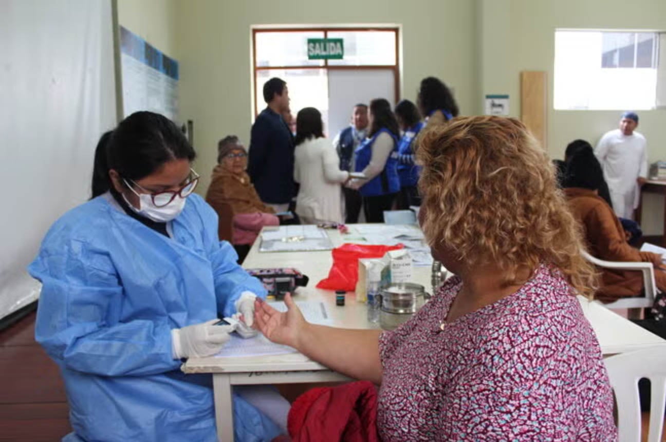 Controle do diabetes em um hospital peruano