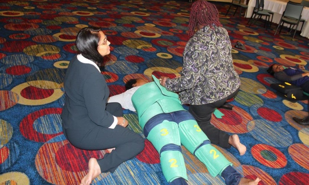 Doctors and Mid-wives train to use the Non-Pneumatic Anti-shock Garment