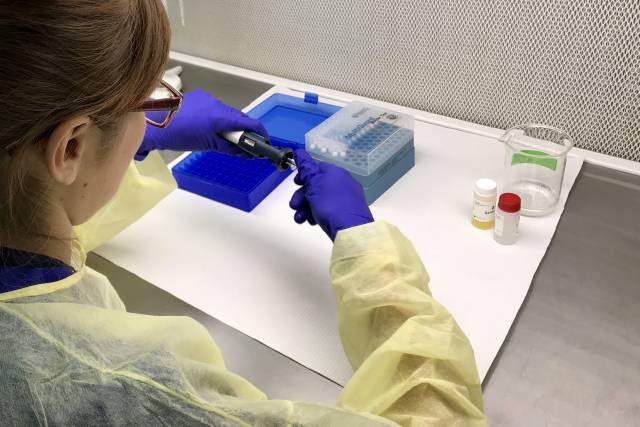 Woman working at a laboratory