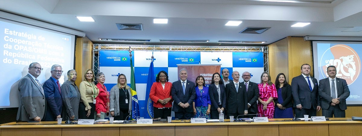 Trabalhadores de saúde das instituições envolvidas na Estratégia de Cooperação de País