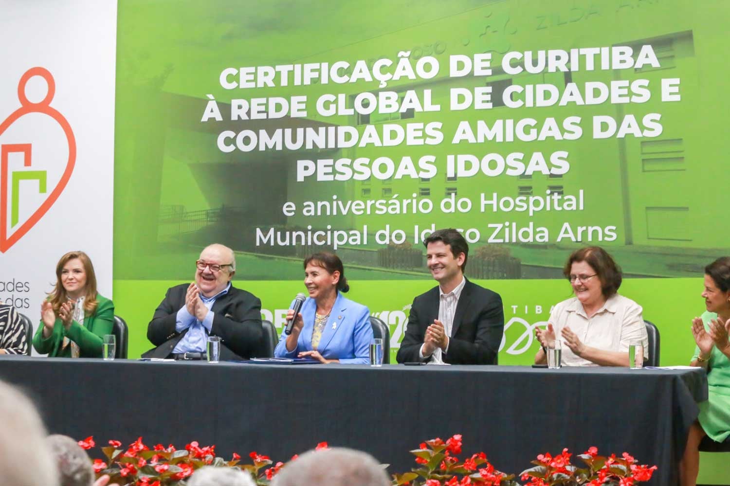 Mesa de autoridades certificação de Curitiba