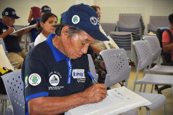 Agente comunitario durante el taller