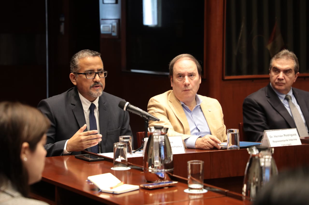 Autoridades presentes en el evento