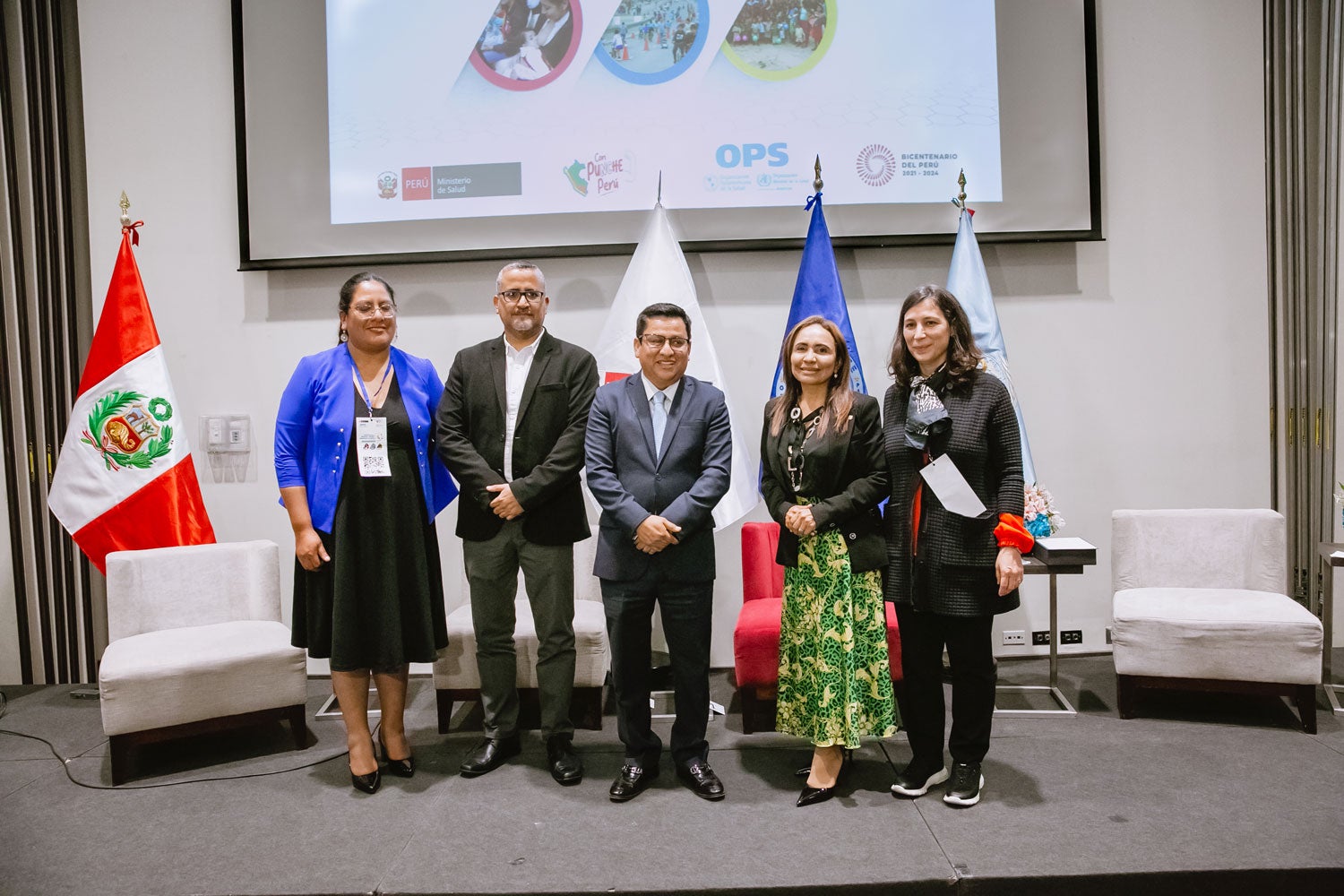 Autoridades presentes en el evento