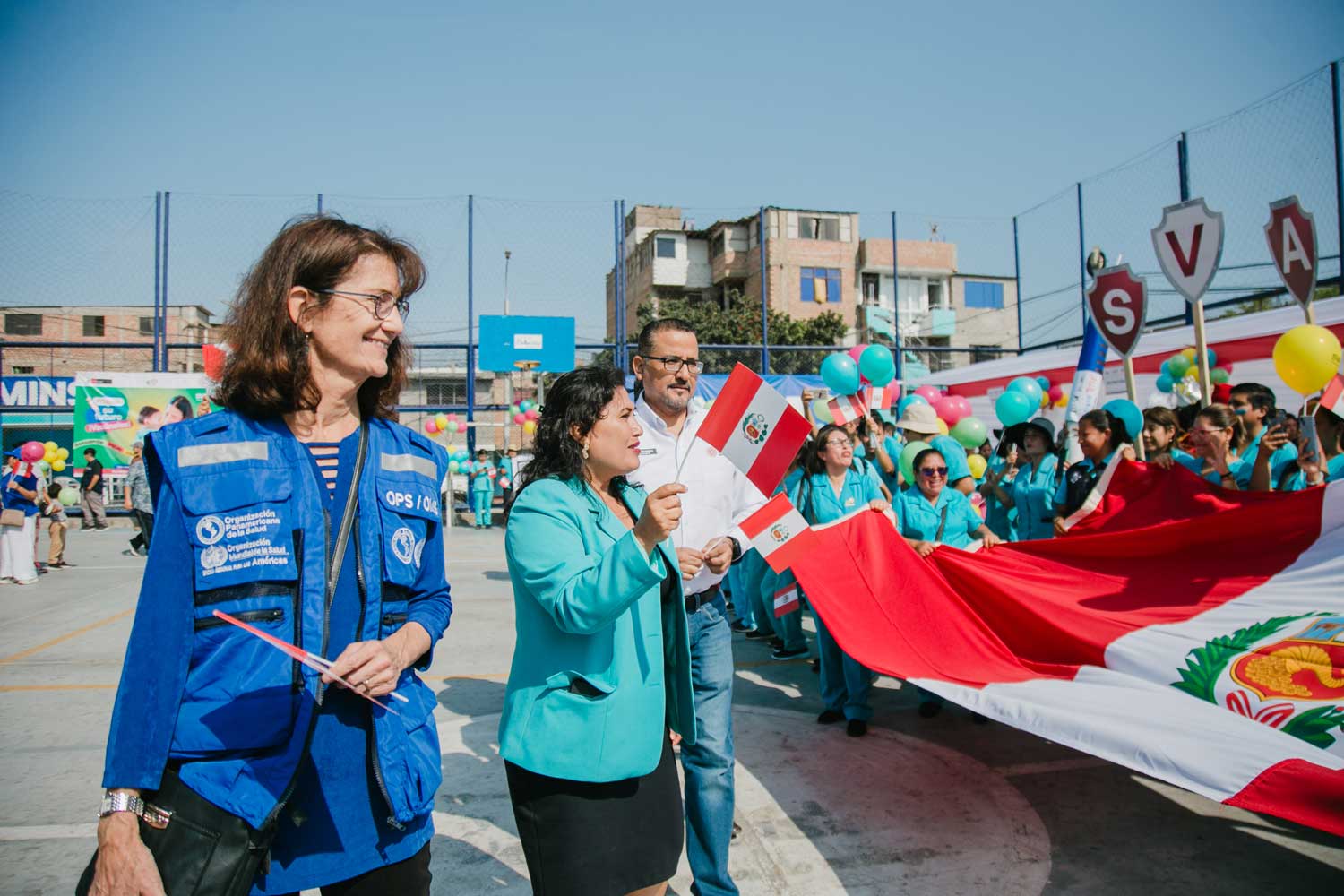 Dra. Maureen Birmingham, representante de la OPS/OMS en Perú; Magdalena Quepuy, Directora de Inmunizaciones de Minsa; y Ricardo Peña, Viceministro de Salud Pública