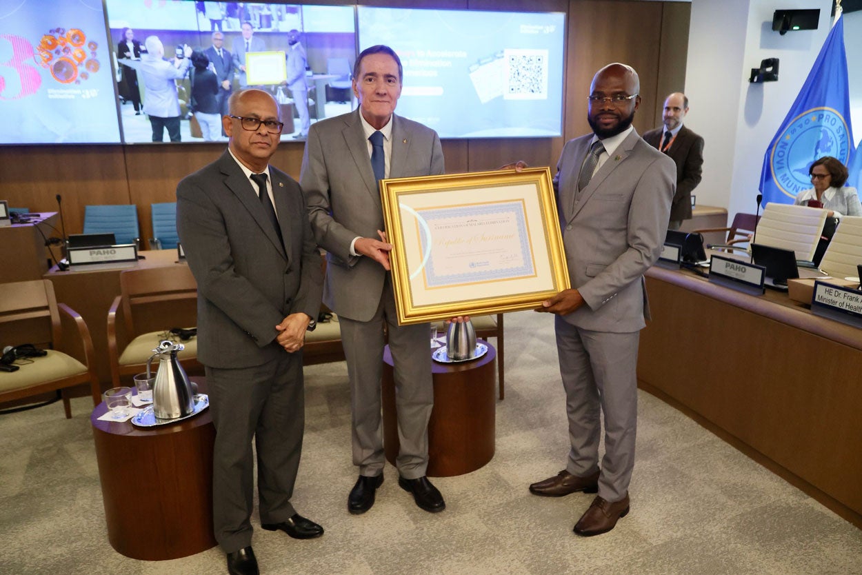 Na sede da OPAS em Washington D.C., o Suriname foi reconhecido por ter eliminado a transmissão da malária