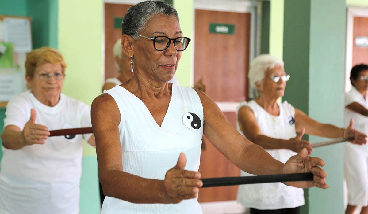 mujeres cubanas haciendo ejercicio