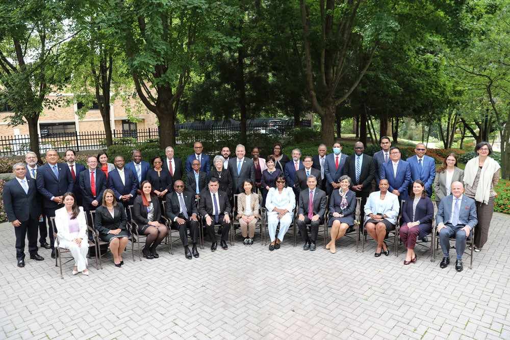 Foto de grupo de los participantes de la 30.ª Conferencia Sanitaria Panamericana