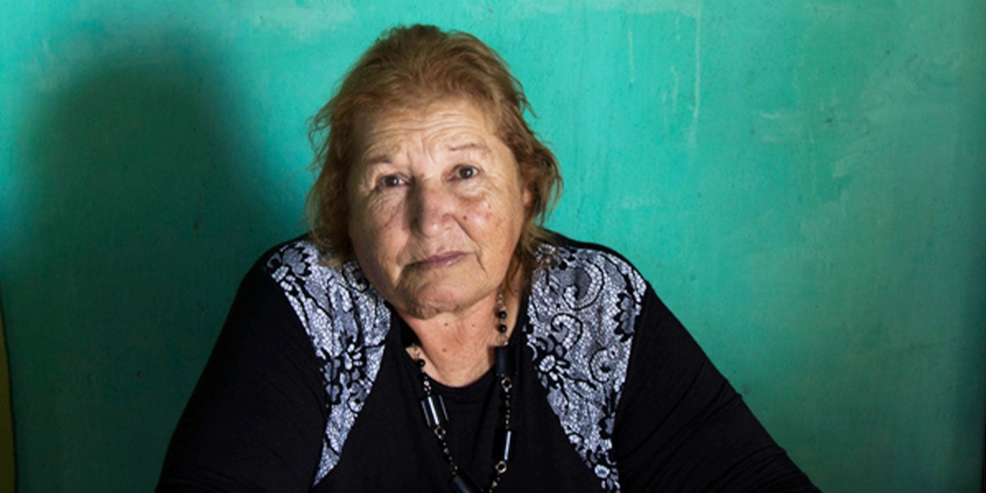 Ana, una señora mayor que vive en San Bautista 