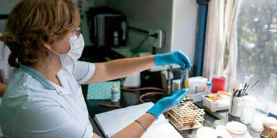 Servicio Antimicrobianos del Instituto Nacional de Enfermedades Infecciosas ANLIS-Malbrán, compromiso con la salud pública en Argentina y el mundo