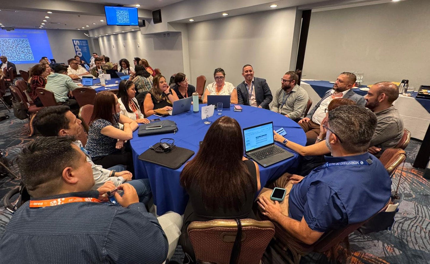 El taller contó con la participación de más de 70 directivos y técnicos del Ministerio de Salud, la Caja Costarricense de Seguro Social (CCSS); Inciensa,  Ministerios de Educación Pública y de Justicia y Paz; universidades públicas y la Cámara Costarricense de la Salud.