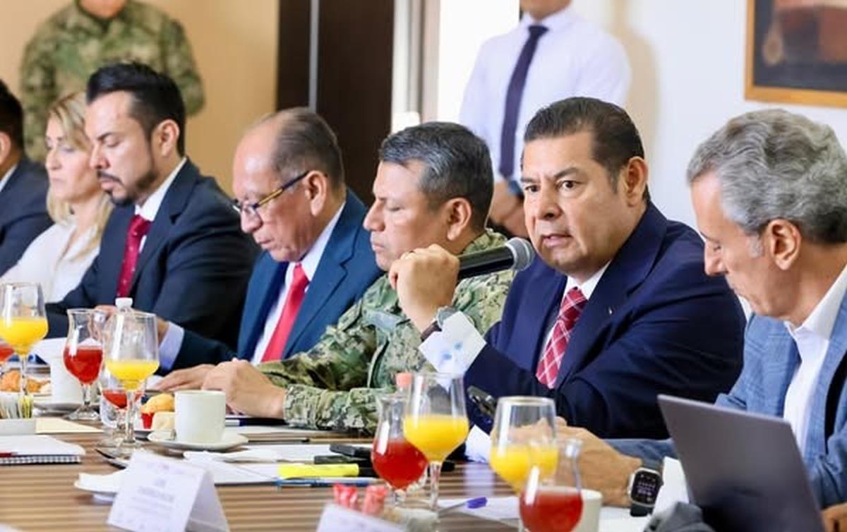 Presentación del programa Familias Fuertes en Puebla