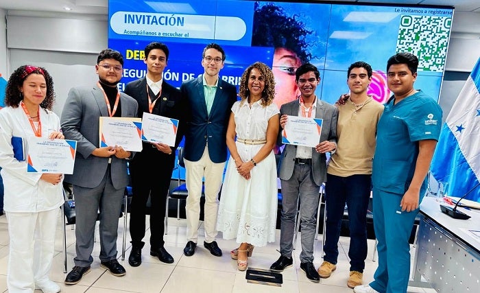 Equipo de debates-vapeo