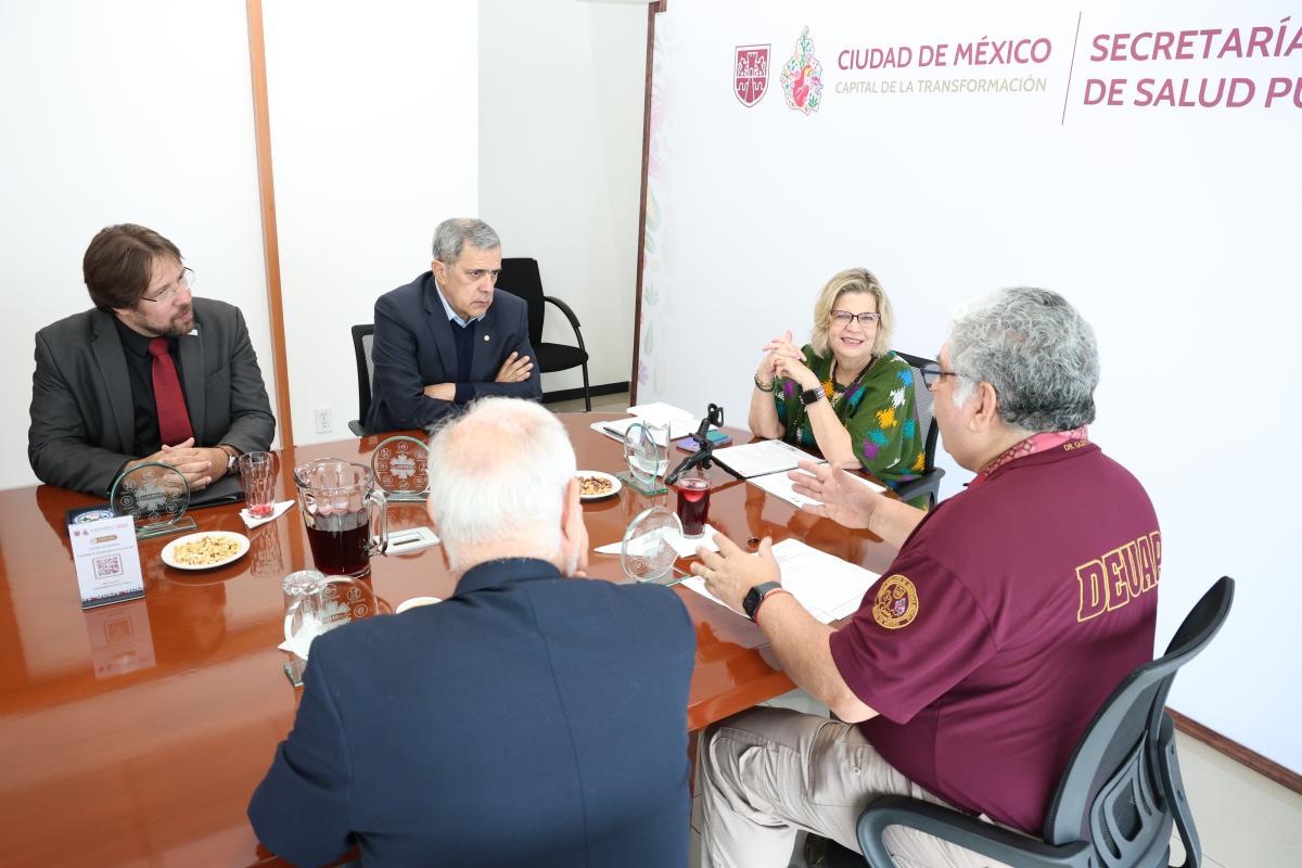 Participantes de la firma de convenio sobre Sistema Unificado de Urgencias, Emergencias y Desastres (SISMED911).