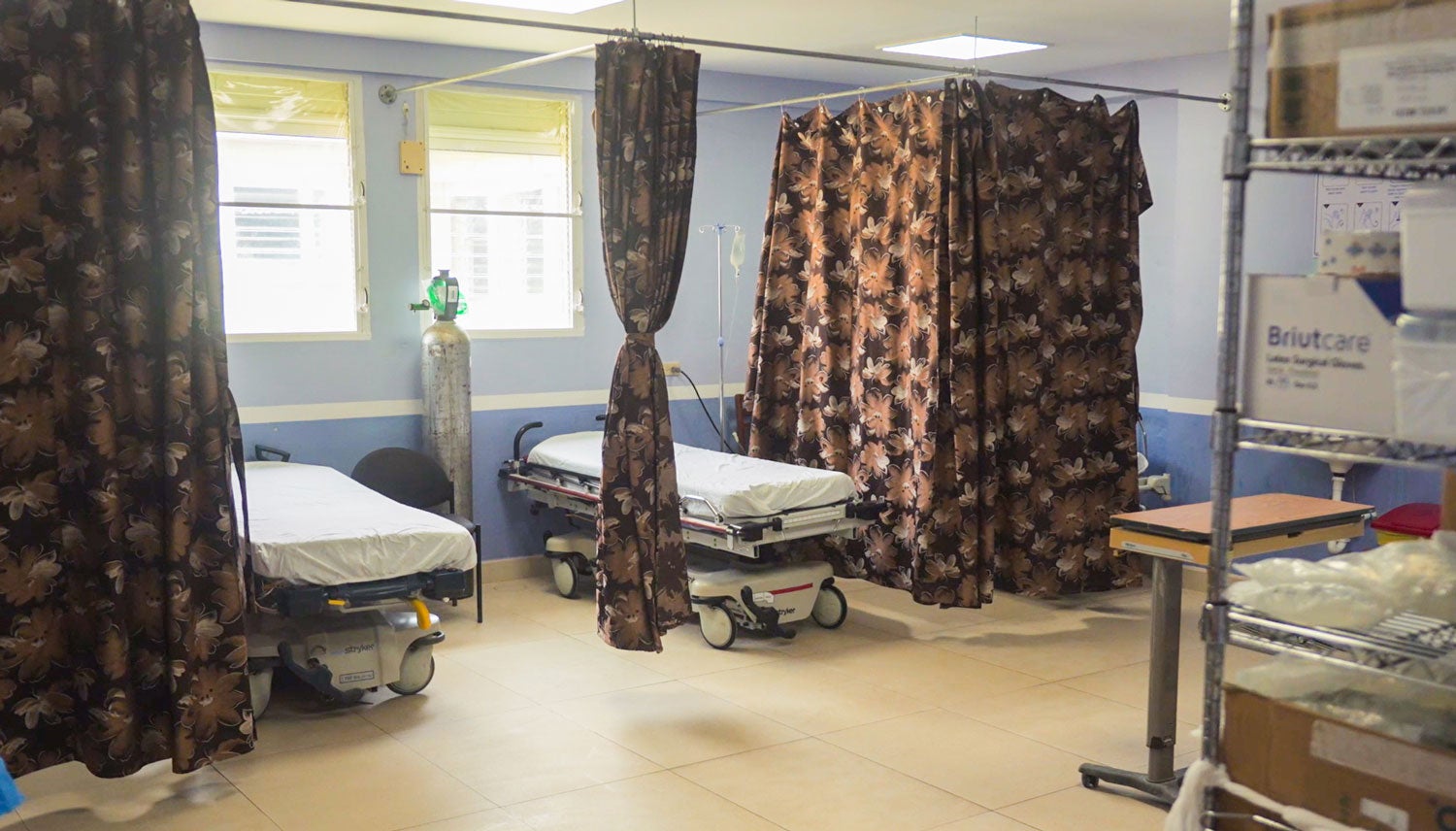 Image of the emergency area of the Corozal Community Hospital