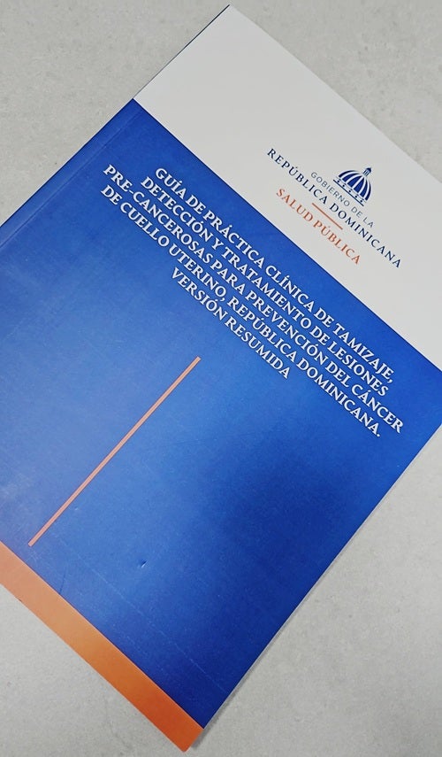 Ministerio de Salud fortalece prevención del cáncer de cuello uterino con nuevas guías clínicas, con apoyo de OPS