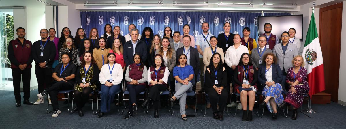 Foto grupal de participantes del taller ANIMA