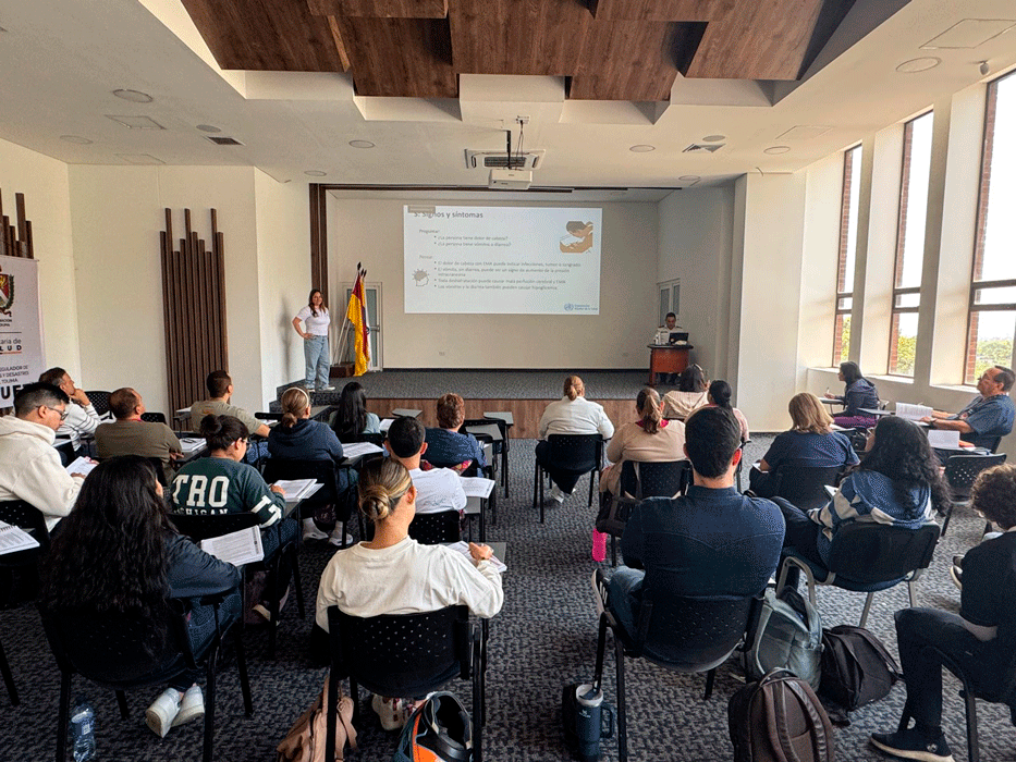 Presentacion al personal asistente del taller