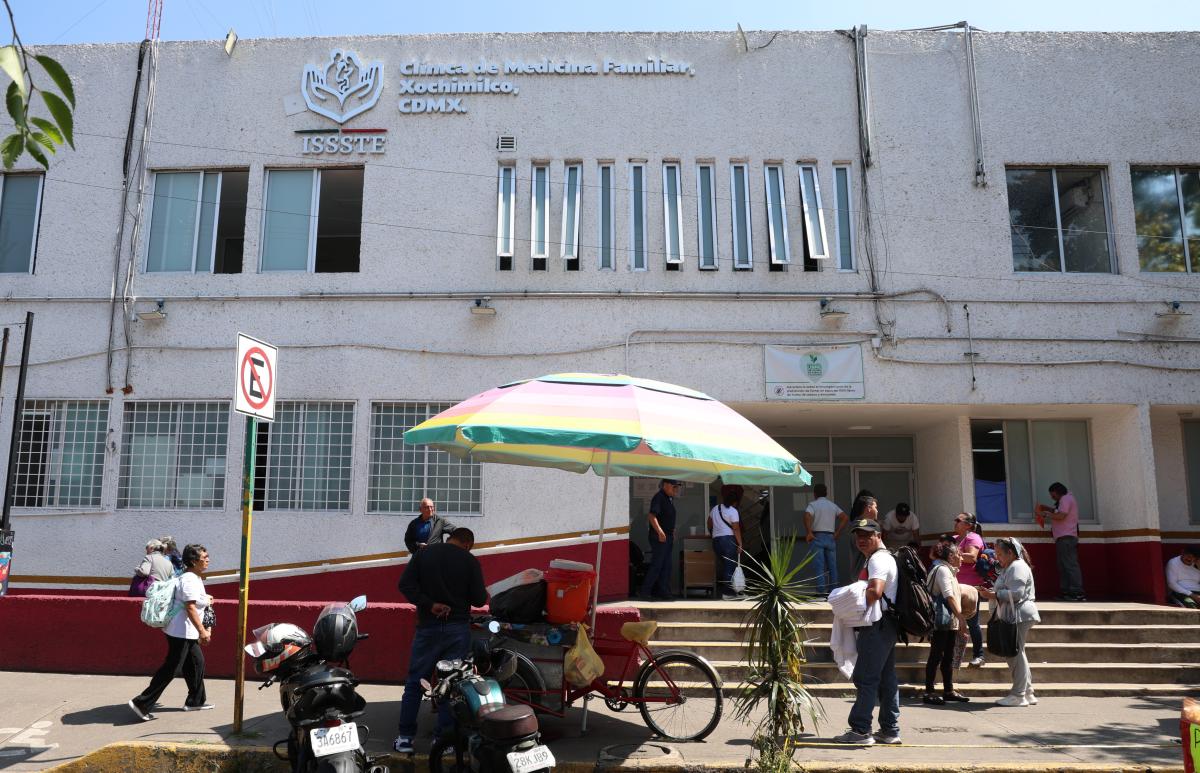 Fachada de la Clínica de Medicina Familiar Xochimilco del ISSSTE