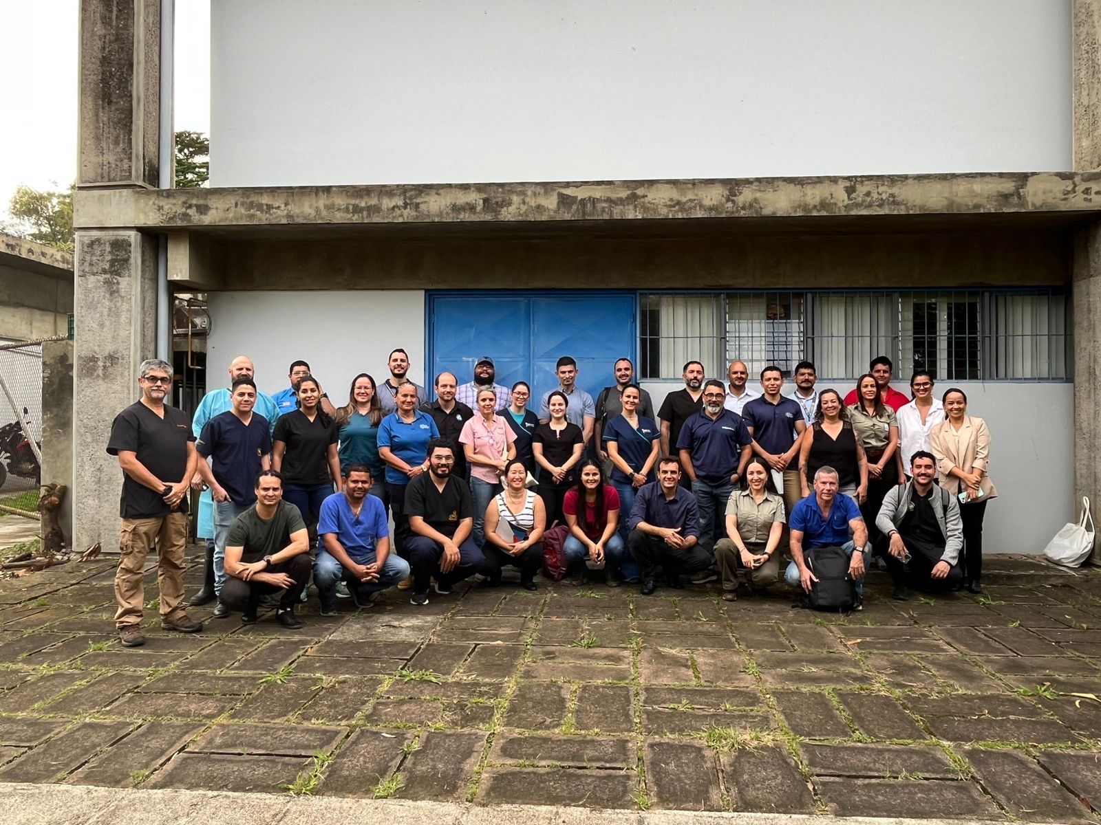 ""foto de grupo autoridades Costa Rica y técnicos OPS