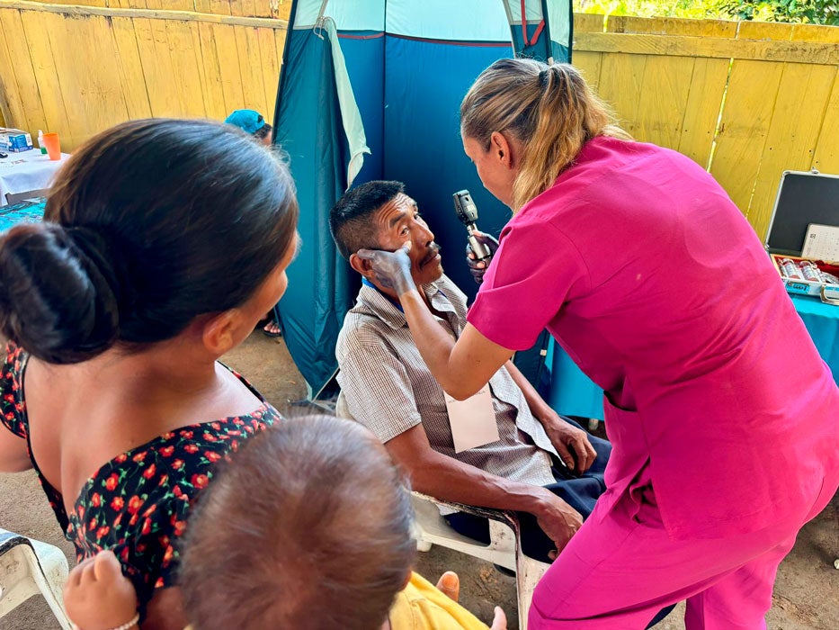 Examen medico a indigena 2