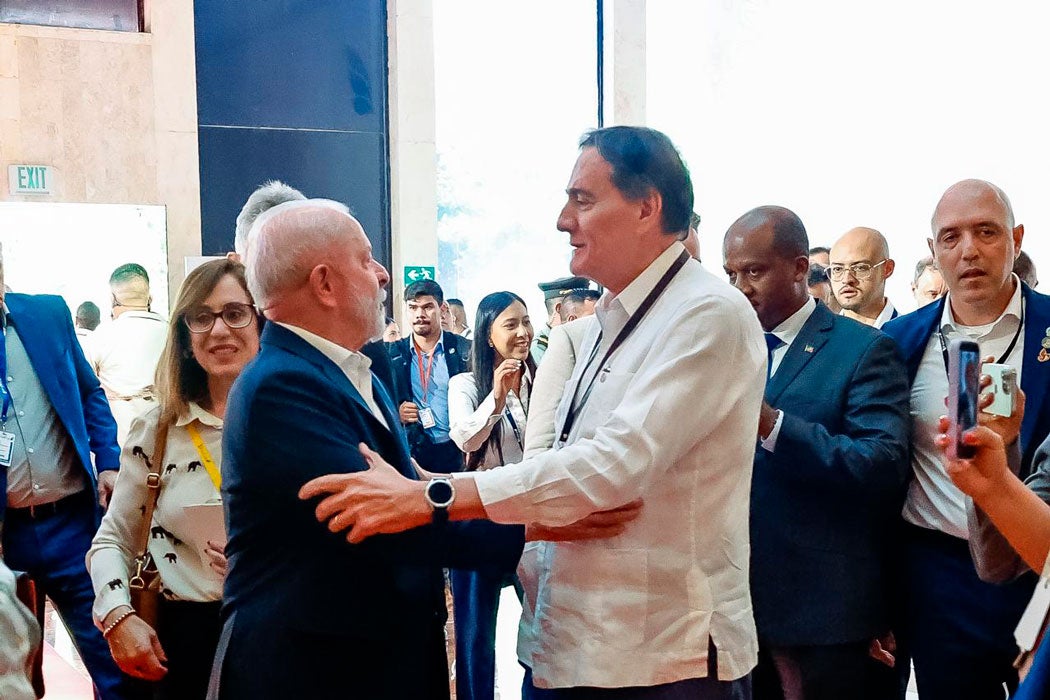 Dr, Jarbas Saludando a el Sr. Presidente Lula