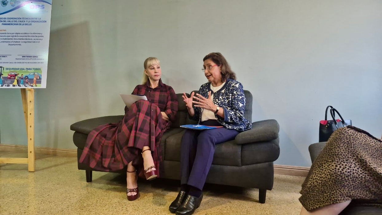 Dra. Gina Con la Gobernadora del Valle en reunion Seguridad Vial 2