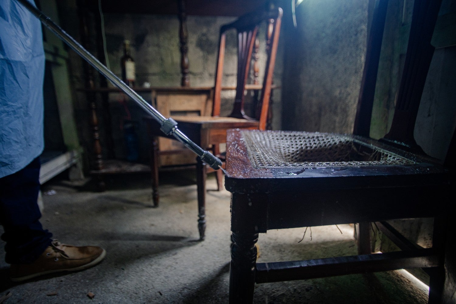 decontamination a chair