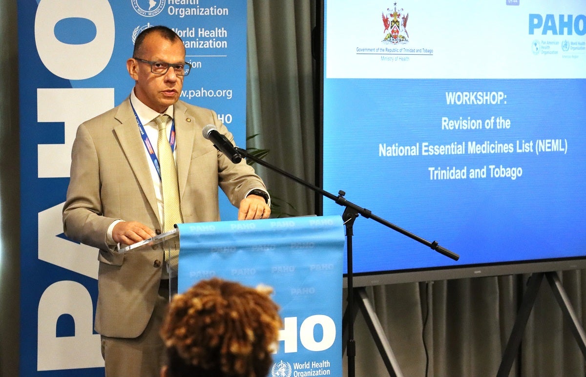 Dr. Gabriel Vivas Francesconi, PAHO/WHO Representative for Trinidad and Tobago, delivers remarks at the opening ceremony for the workshop