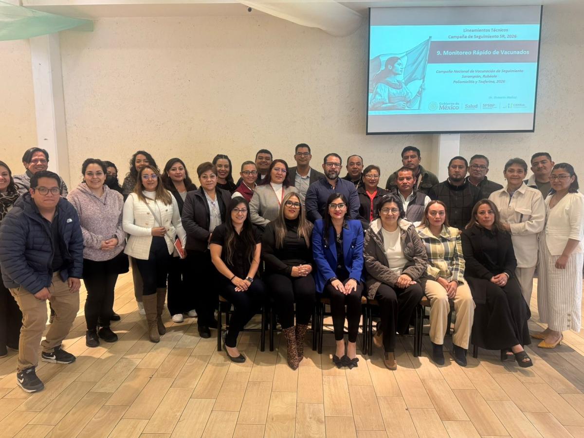 Foto grupal de participantes de la capacitación sobre microplanificación