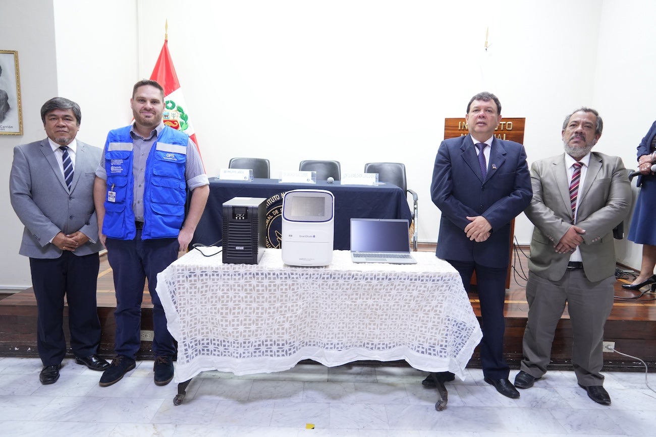 OPS/Luz Rospigliosi||OPS entrega equipos al INS para el diagnóstico de enfermedades prevenibles por vacunación. 