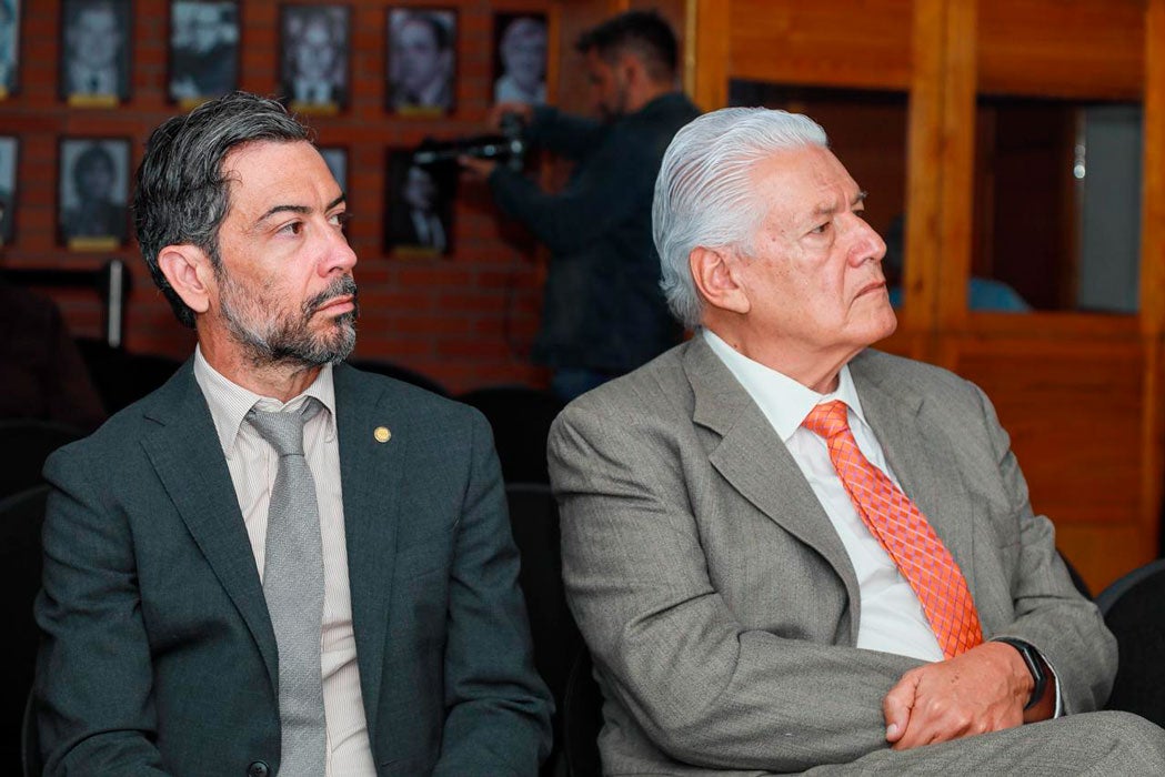 Dr. Mery en sesion de APS con el MSPS