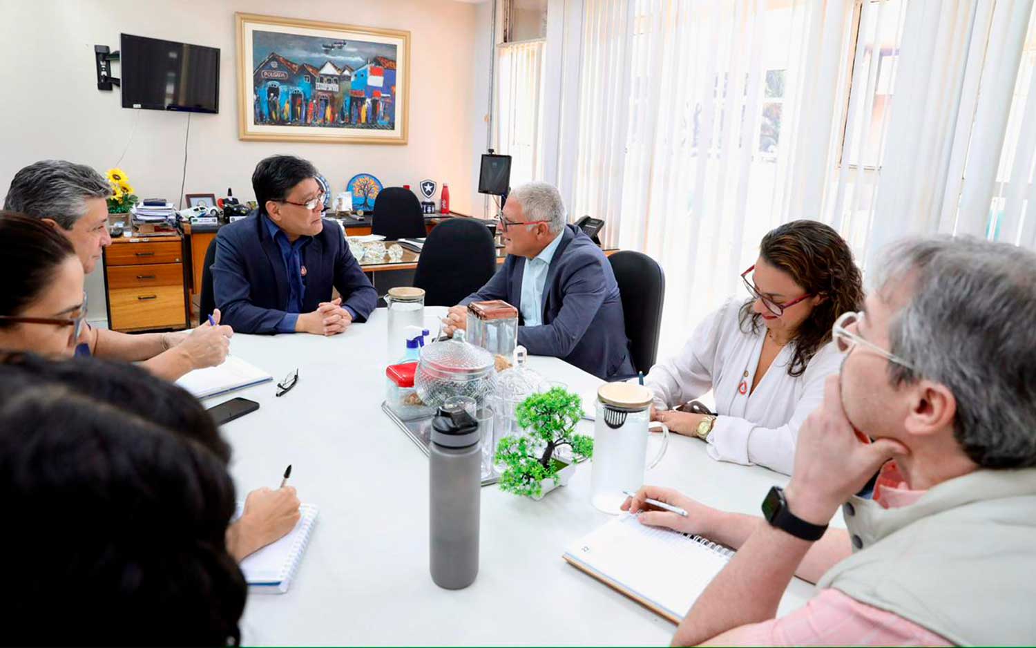 Representante da OPAS se reúne com presidente do Hemocentro