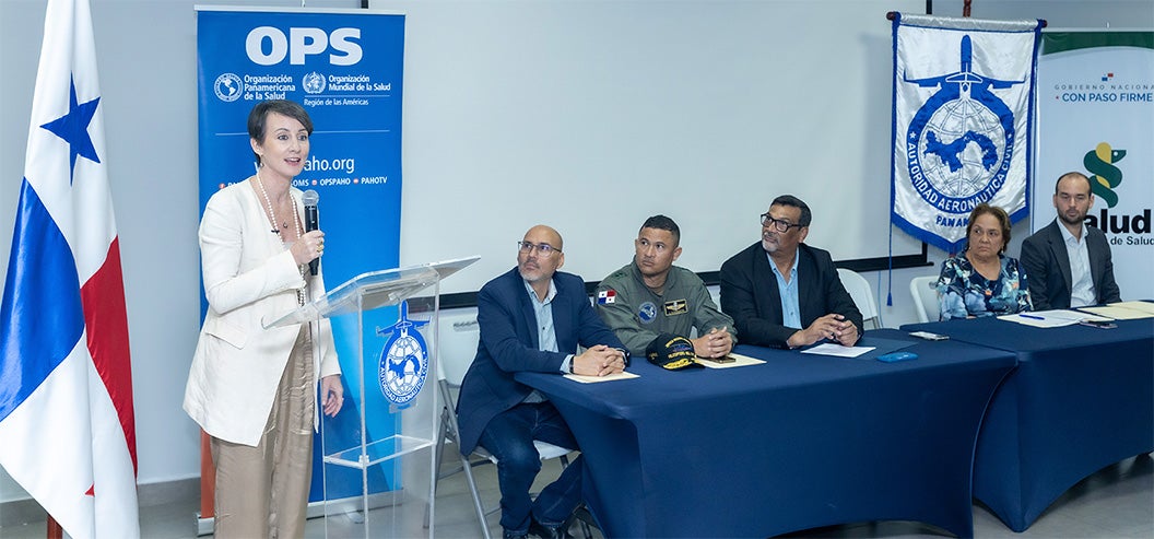 Fotografía de PWR PAN dando discurso sobre el proyecto de drones sanitarios OPS-MINSA.