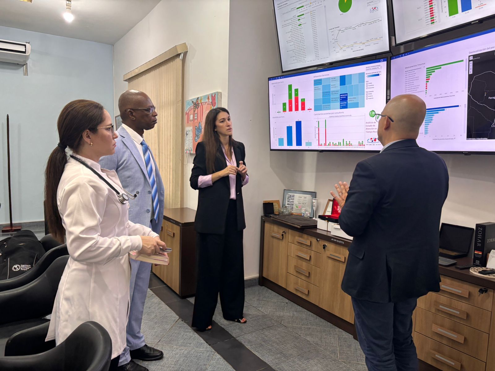 Visita al Hospital General "Niños de Acosta Ñu" 