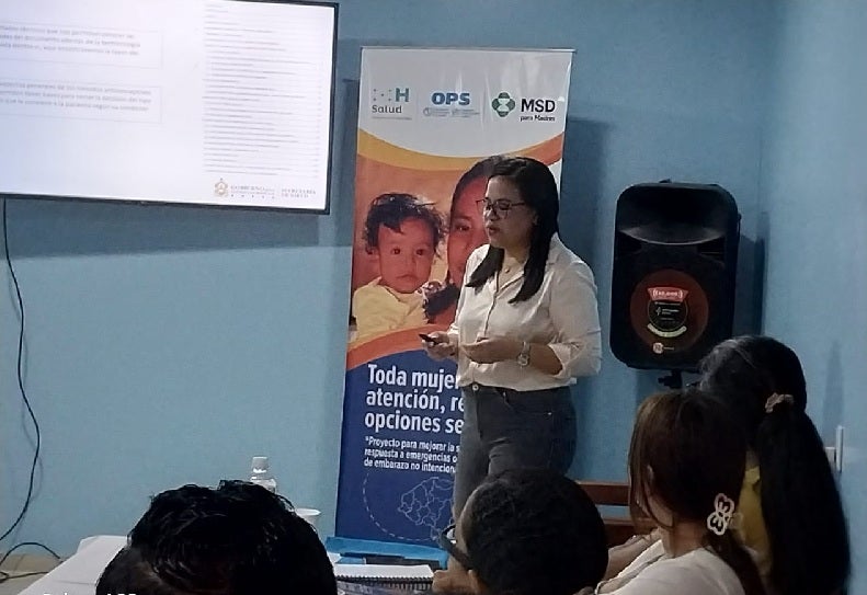 profesionales de El Paraíso se capacitan en atención postaborto