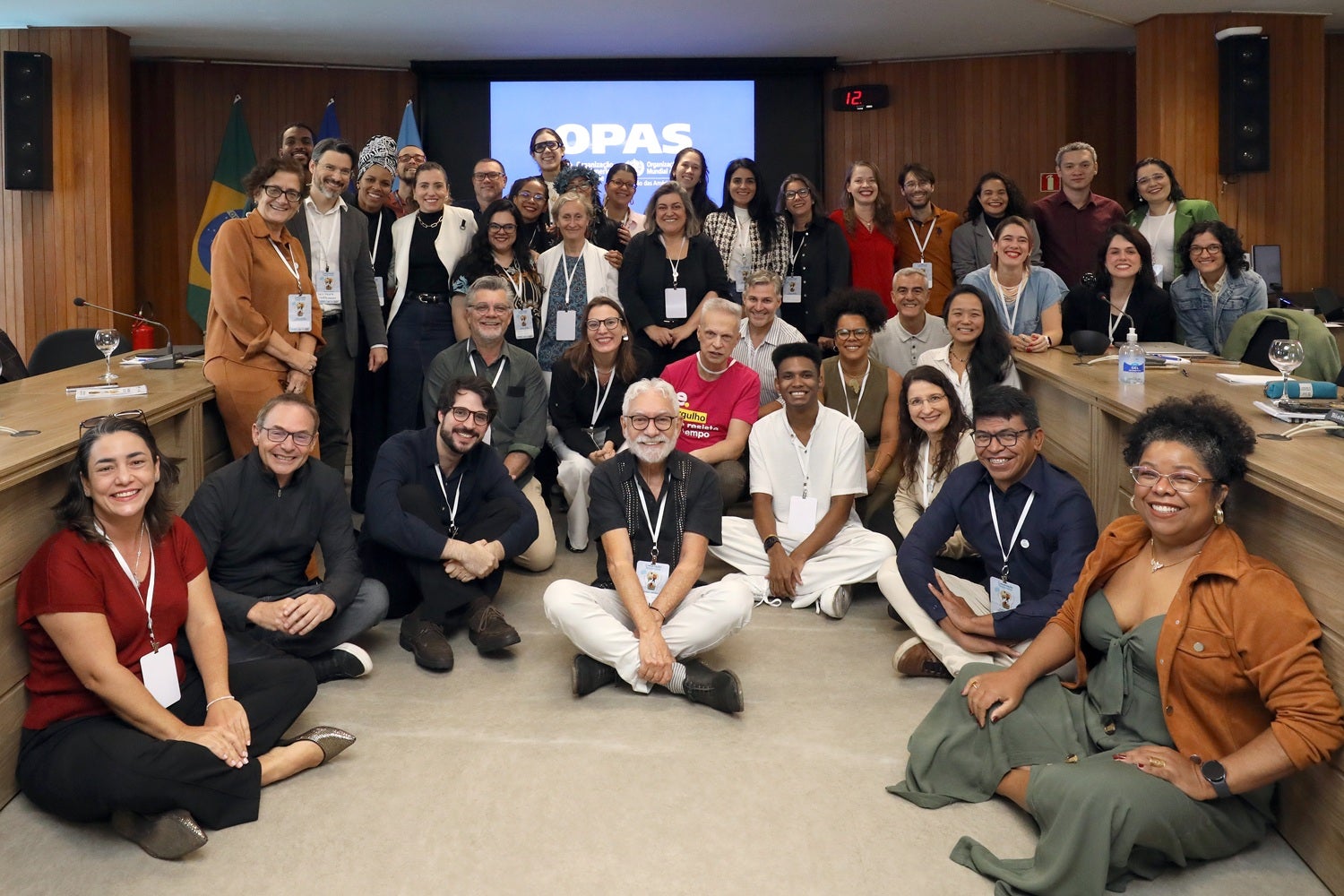 Foto de grupo dos participantes da oficina
