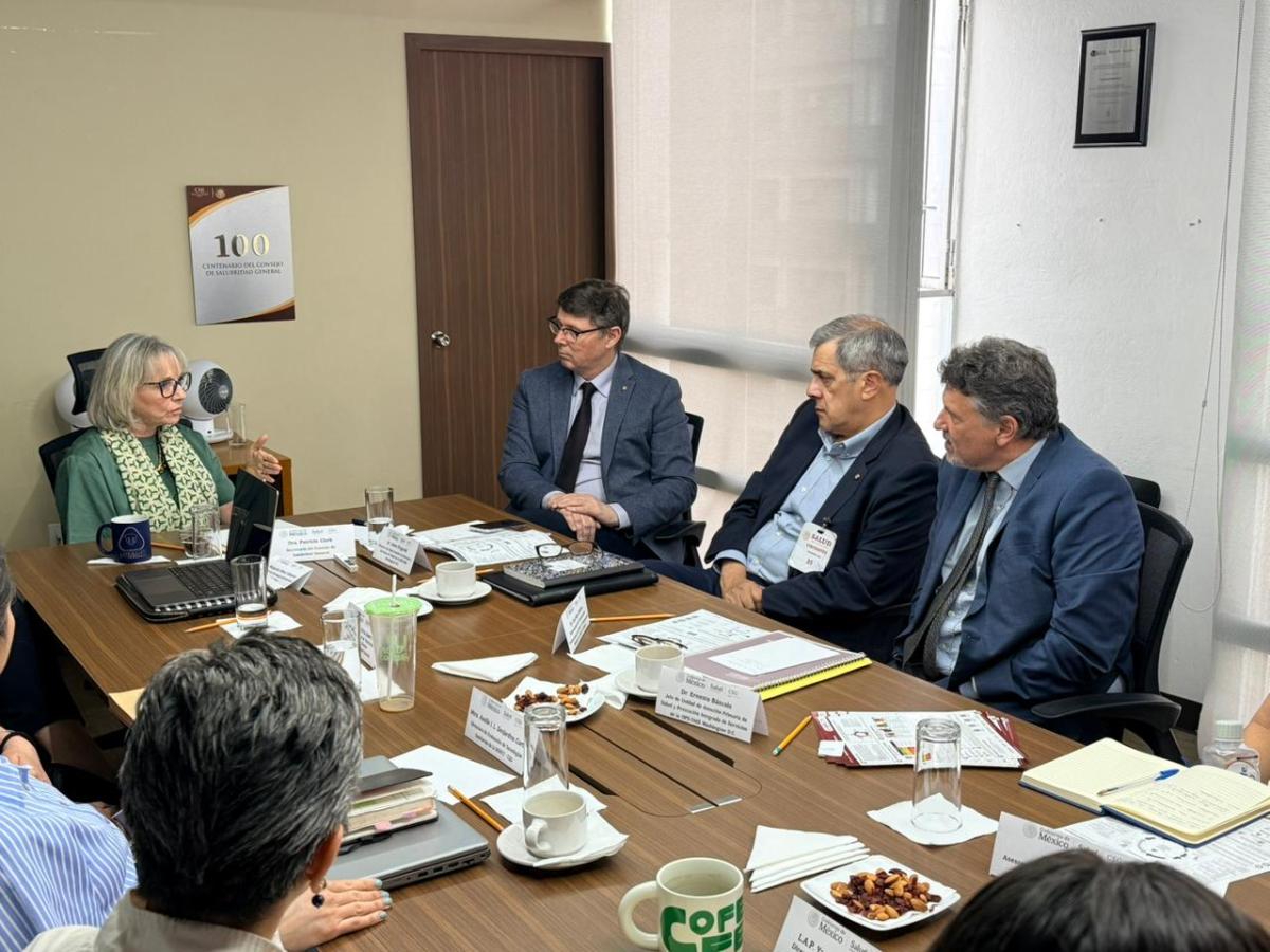 Reunión de trabajo con el equipo de la Secretaría del Consejo de Salubridad General
