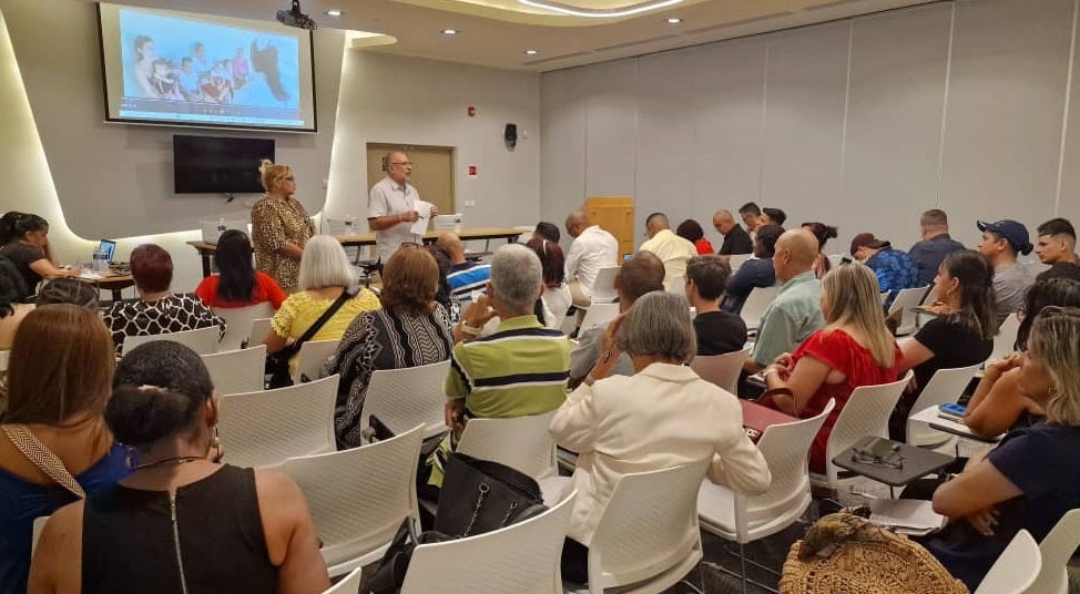 Participantes en taller del Programa Nacional de Inmunización