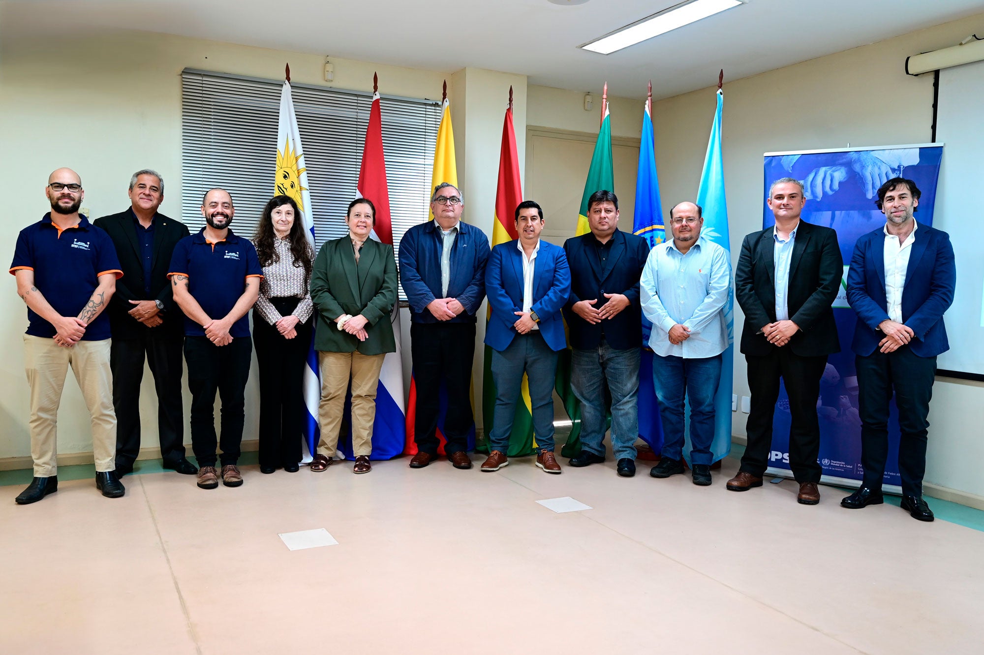 ""Representantes de los países miembros de BANVACO, sector privado de Bolivia y Brasil y técnicos de PANAFTOSA en la 4 reunión del BANVACO