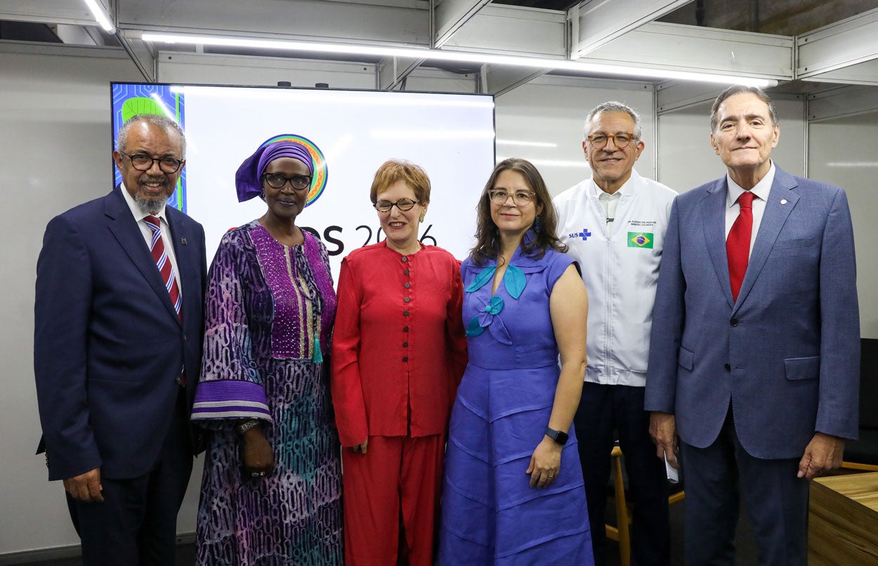Dr. Barbosa, Dr. Tedros y otros participantes