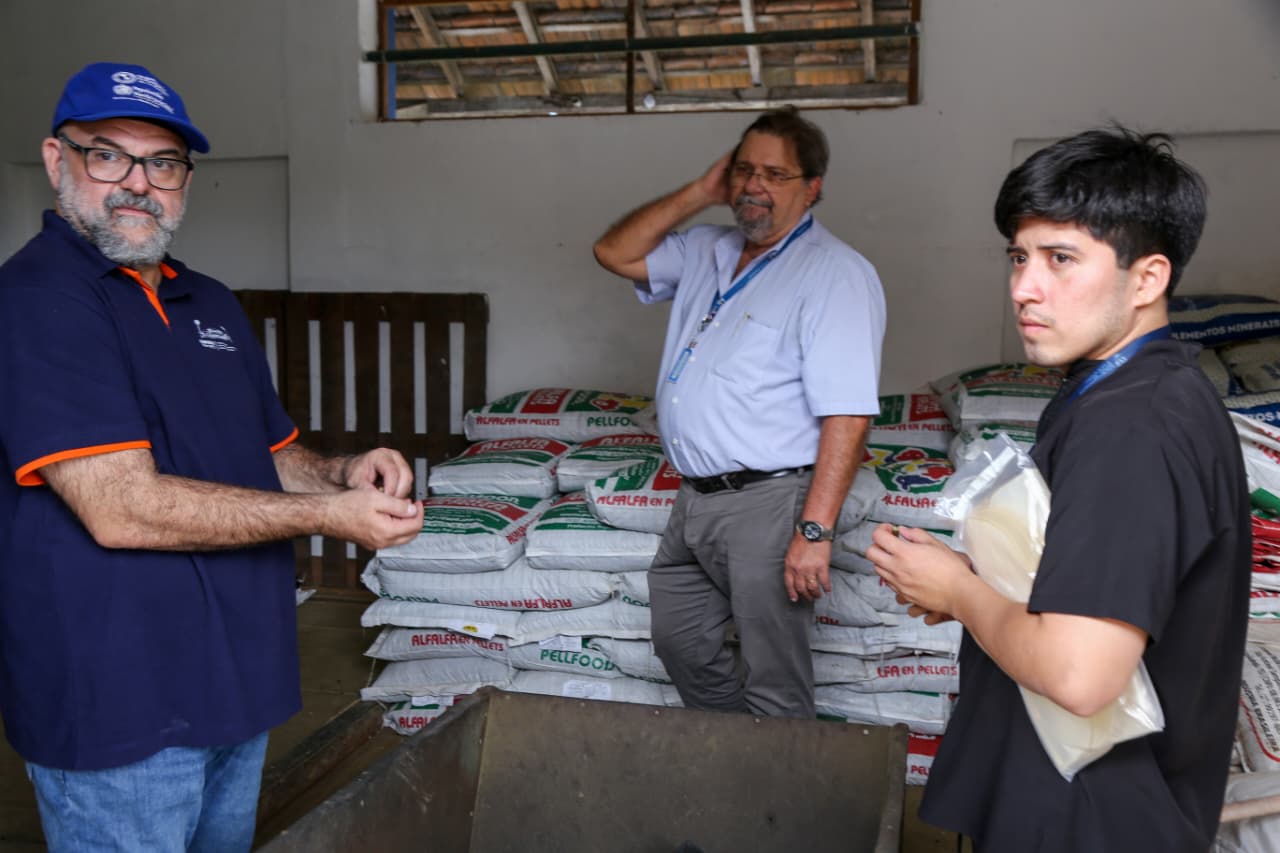 """"técnicos de panaftosa e inspi ecuador en visita al instituto vital brazil