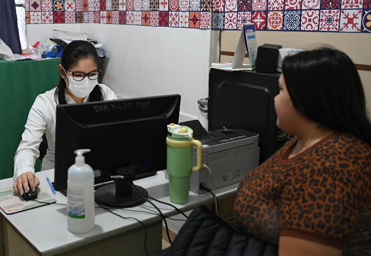 Atención médica en el Hospital Distrital de Limpio. 