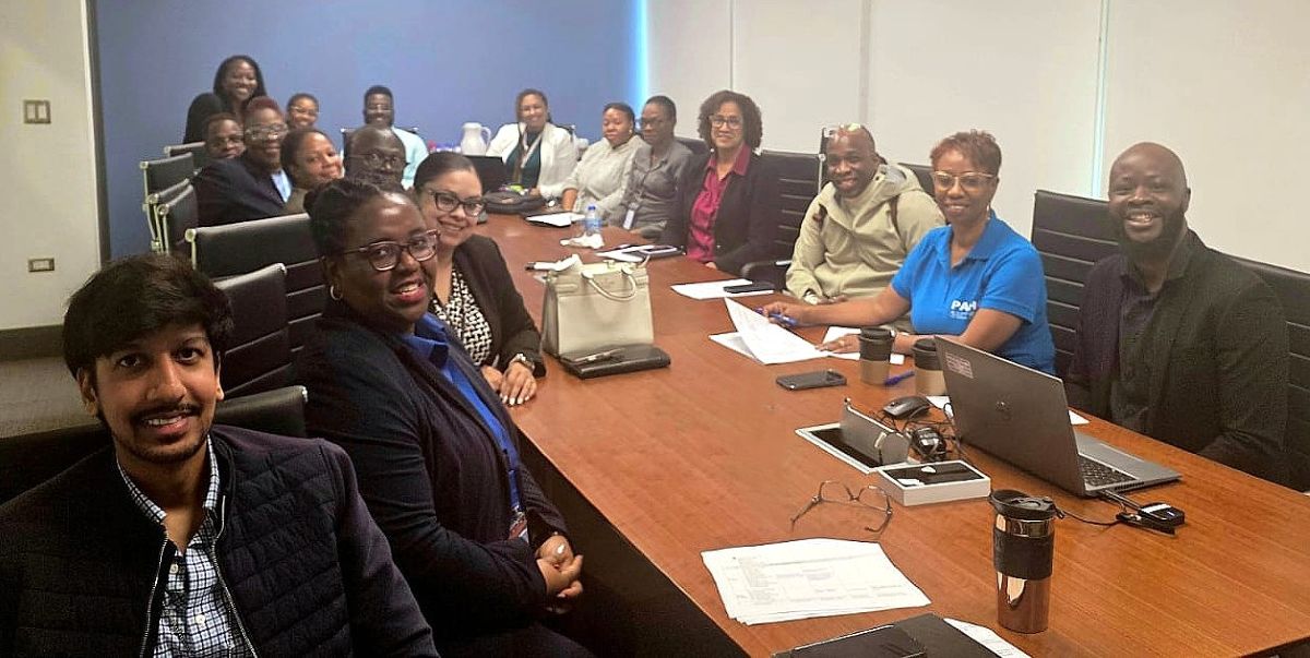 The members of the EMTCT evaluation team