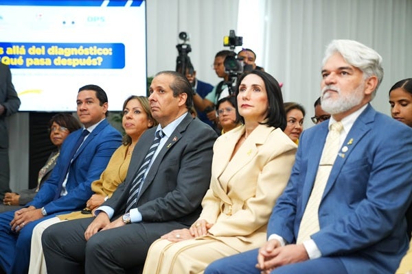 OPS/OMS y Ministerio de Salud promueven atención integral para sobrevivientes de cáncer infantil