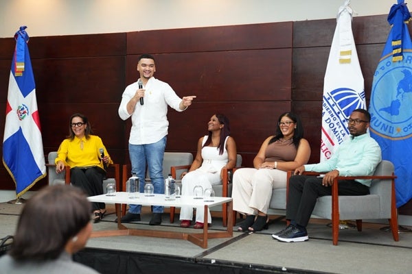 OPS/OMS y Ministerio de Salud promueven atención integral para sobrevivientes de cáncer infantil