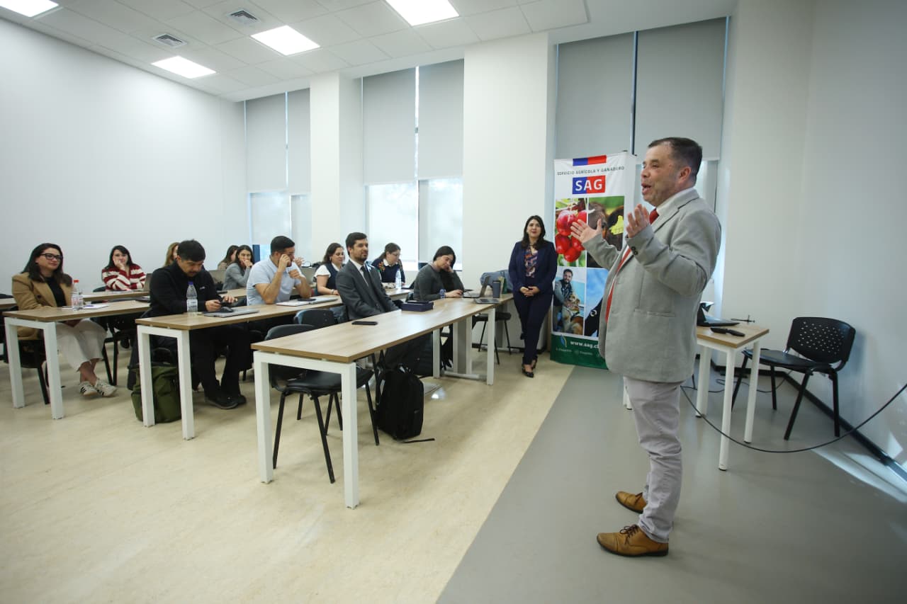 """"participantes curso de epidemiología aplicada en Chile