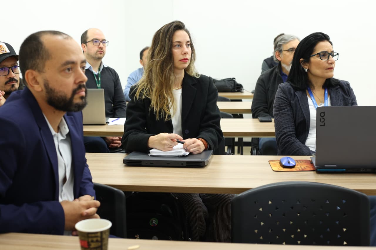 """"participantes curso de epidemiología aplicada en Chile