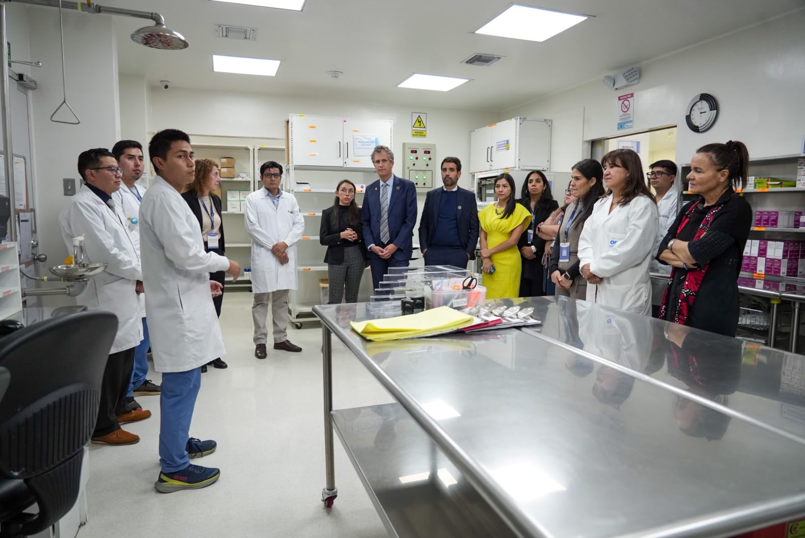 Misión Internacional durante visita a Establecimiento de Salud en Quito